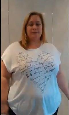 Balde de gelo da boceta gorda Lyndsey - em uma camiseta branca - comentários