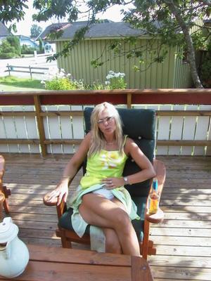 Legs and Thighs of Beautiful Mature Women