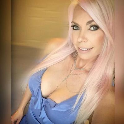 Jenn – Instagram-Milf @refinnejjenn