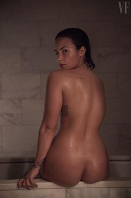 Demi Lovato Desnuda en Vanity Fair