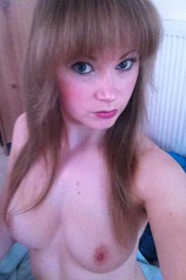 UK Slut - Selfies