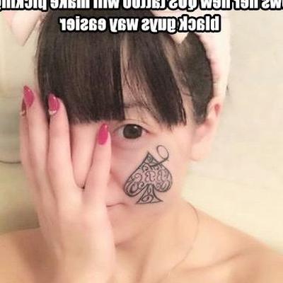 Hitomi é tatuada para a BBC