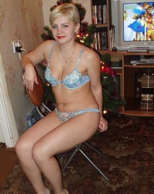 Amazing Russian mom with sweet saggy tits