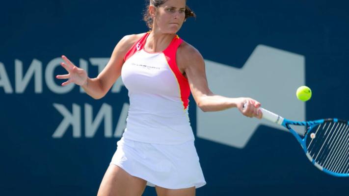 Tennisträume – Julia „wunderschön“ Goerges