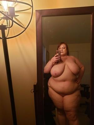 BBW-Selfies