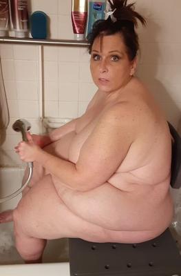 Bbw mature showing hot body