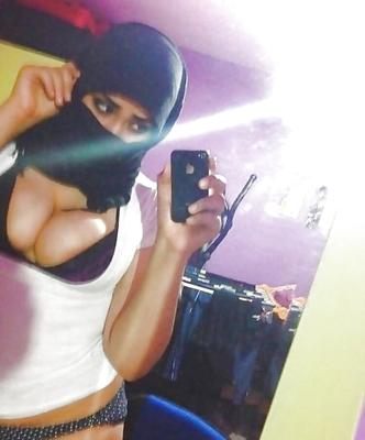 Horny muslim slut ready to fuck