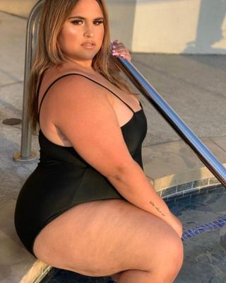 Samantha Nivia - Thick Curvy BBW Model