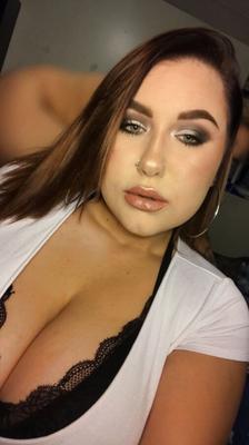 BUSTY BBW LESBIAN