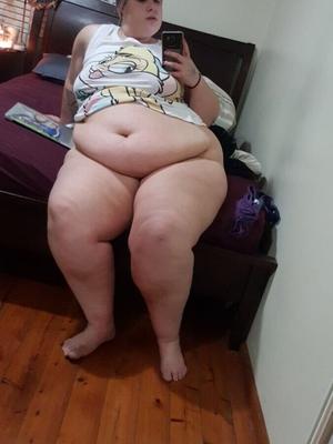 SSBBW Bambi - Superbe déesse bien roulée !