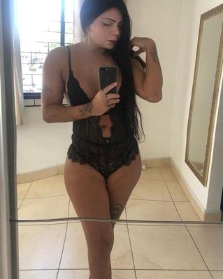 Paula uma bela travesti