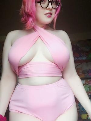 marshmallowmaximus - Pink Swimsuit