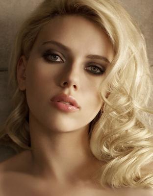 Scarlett Johansson blonde bombshell