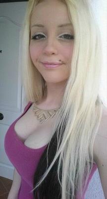 MARYYA MARTIIN BUSTY BLONDE FB TEEN SALOPE Espagne