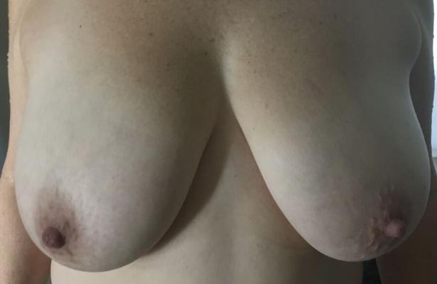 GF gros seins défoncés lourds