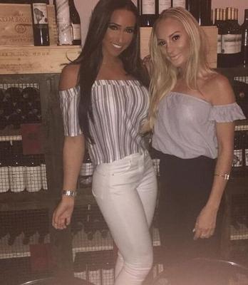 HEISSE ASU-Absolventin Shana B und Danielle aus New Jersey