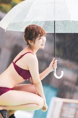 Japanische Bikini-Babes