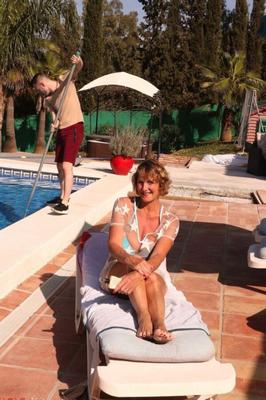 Mary MILF pumps the pool boy