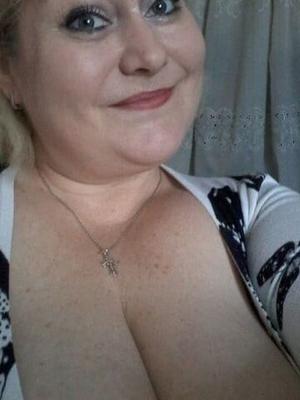 BBW Belleza madura rubia Oksana de Kazajstán