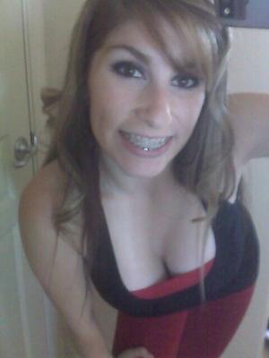 Cindy, jeune MILF latina chaude