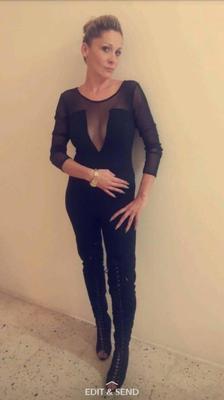 Hot MILF Slut adore prendre des selfies