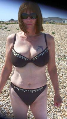 Amateur-MILF am Strand