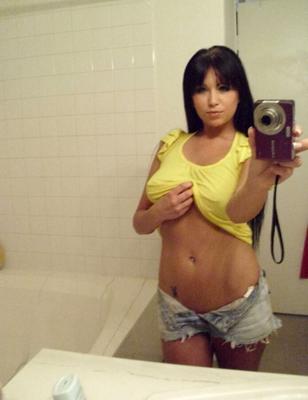 Really Hot Teen Babe Selfies