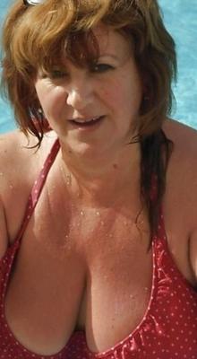 Busty mature 40