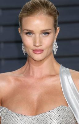 Rosie Huntington-Whiteley -  Vanity Fair Oscar Party