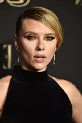 Scarlett Johansson é a mãe que eu adoraria foder