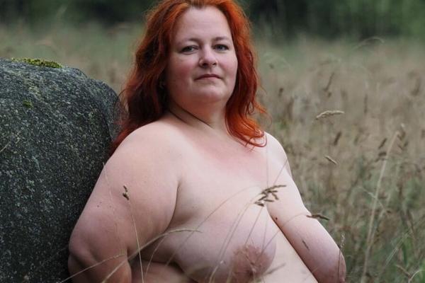 Sexy chubby women  (Gorgeous Women on Nature  BBW)