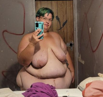 Large BBW, j'ai commencé à frapper