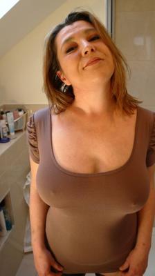 Slutwife Sonya – Pissende MILF