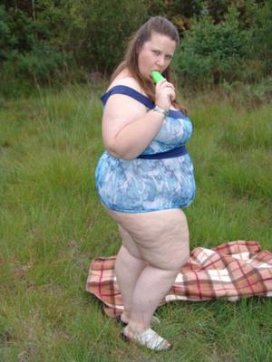 Diosa BBW al aire libre