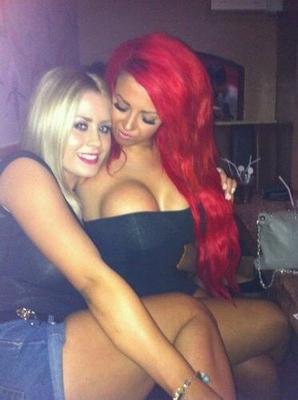 Holly Hagan – Set mit gemischten Bildern