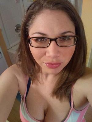 Morena Milf Facial Cum Objetivo