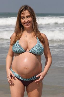 Sexy Pregnant Mom