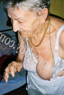 Granny beautiful boobs