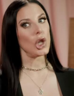 Angela White expresiones faciales