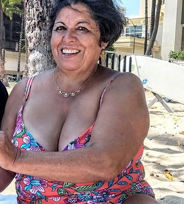 Sexy latin mature queen