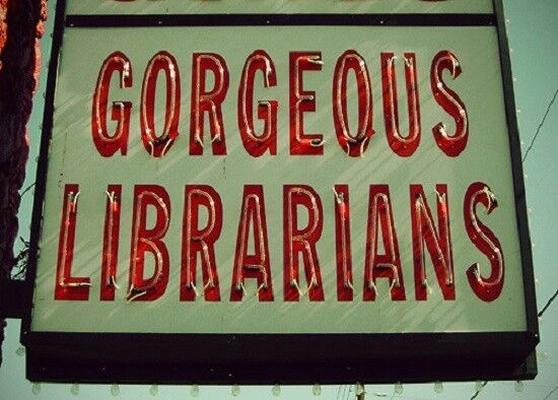 Lesen ist sexy – wunderschöne Bibliothekare