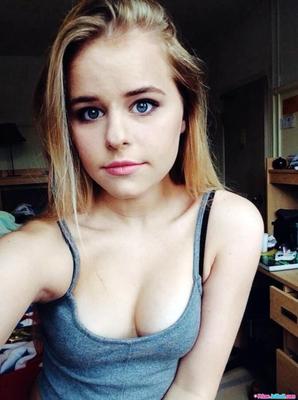 Teen Cleavage