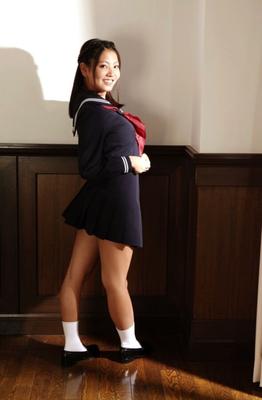 Anri Sakura Corps Chaud