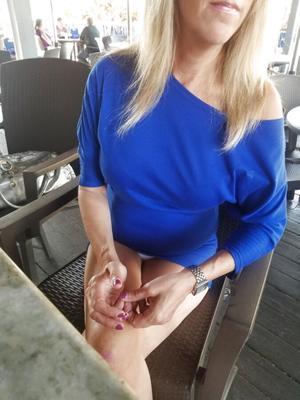 Bi Florida Hotwife in der Bar