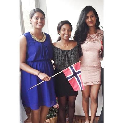 Norwegische tamilische Hündinnen