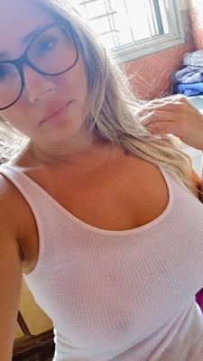 LOIRA MILF PRINCIPALMENTE BIQUÍNI