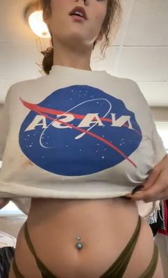 Grandes tetas blandas van a la NASA