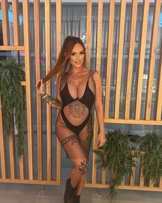 Natalie marie teta grande pelirroja chav