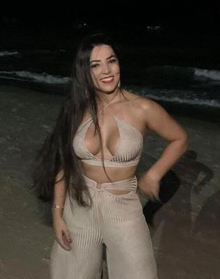 mãe gostosa sexyin público milf com tesão