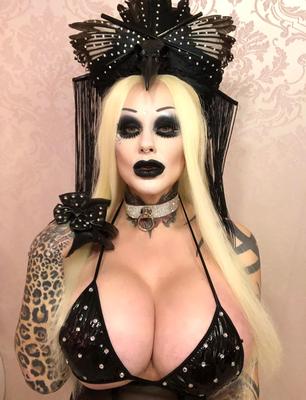 The New Wave of GOTH FETISH GODDESSES 